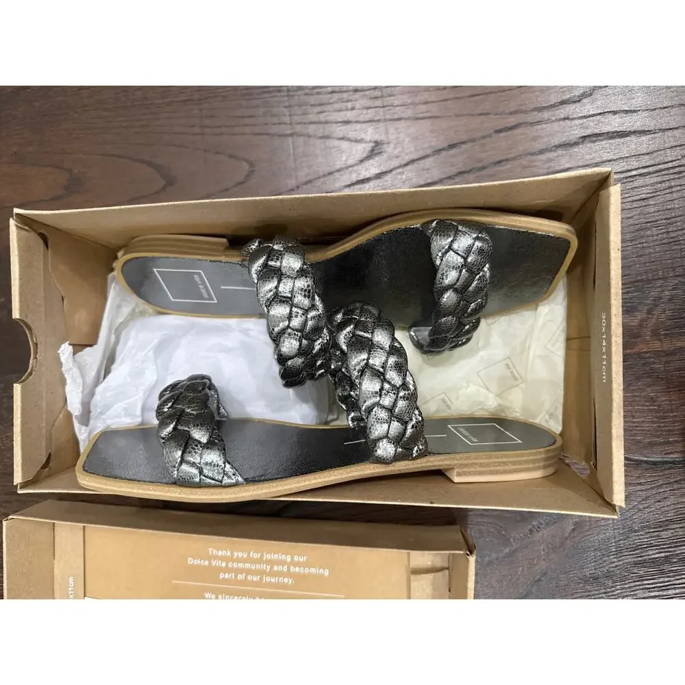 NWT Dolce Vita Indy Graphite Metallic Stella Silver Sandal Flat. Size 9.5.